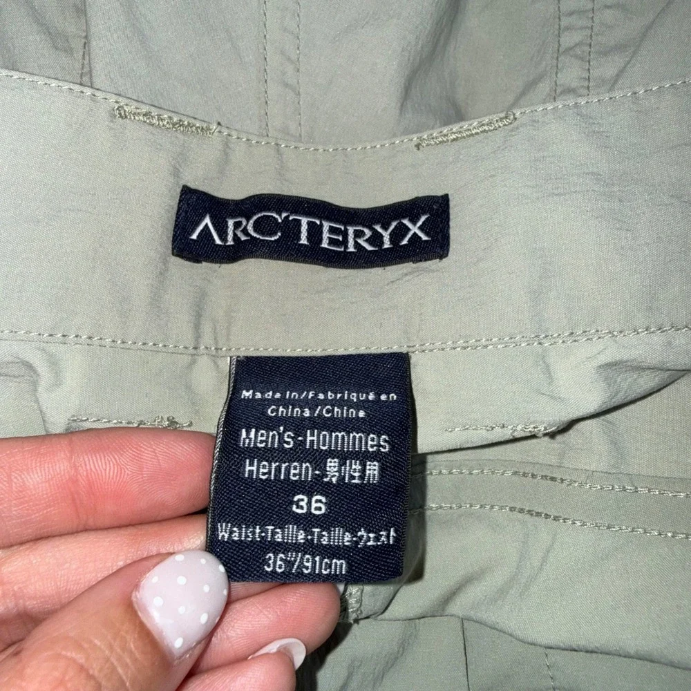 Arc'teryx Cargo Shorts Mens 36 Tan Good Nylon Lycra Technical Hiking Gorpcore